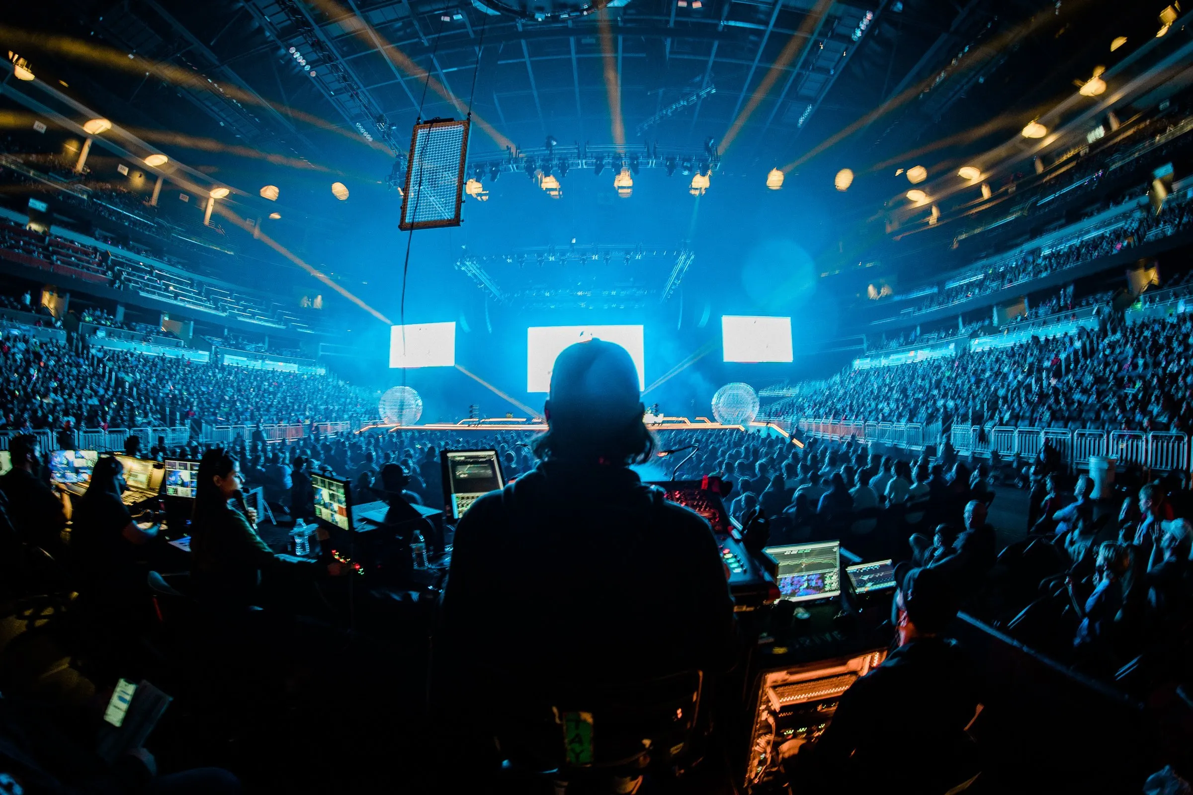 Pound It Noggin Tour — front-of-house view of the arena